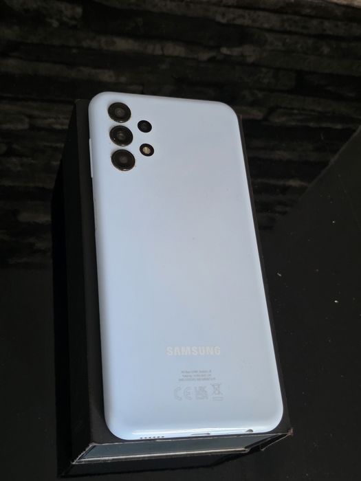 Samsung Galaxy a13 si s8