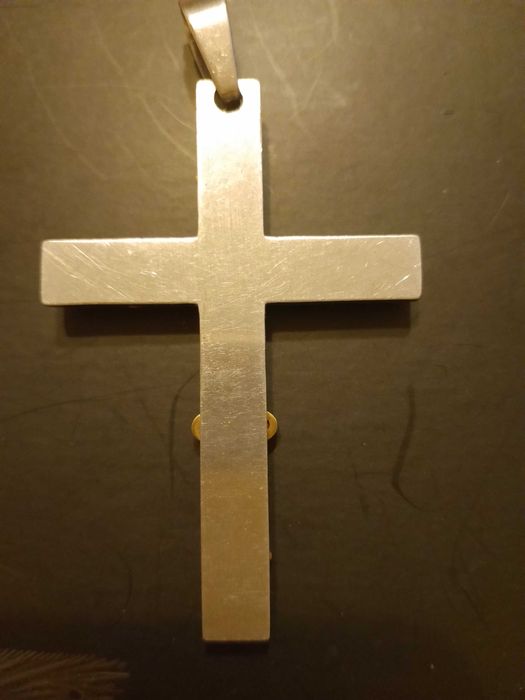 Кръст от медицинска стомана