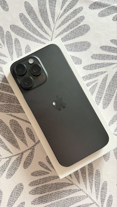 Продается айфон 15 про макс