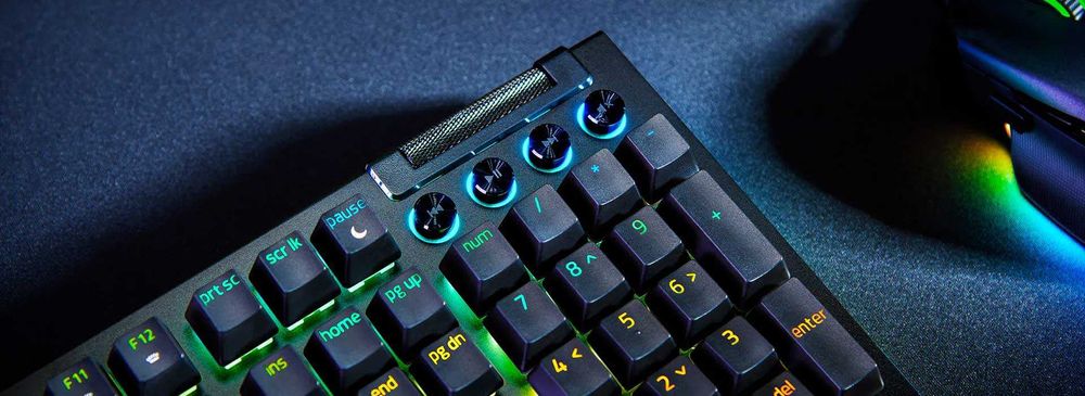 Tastatura Gaming mecanica RAZER BlackWidow V4 Green Clicky Switch, US RZ03-04690100-R3M1 negru garantie noua Sigilata
