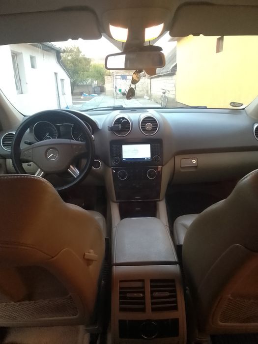 Mercedes Benz ml320