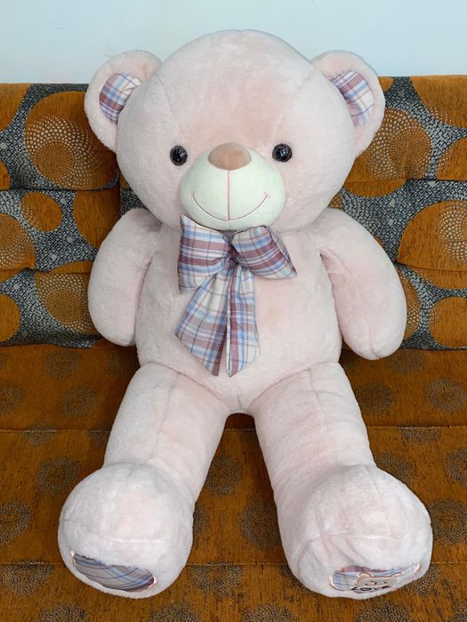 Мишка плюшевый на 8 марта