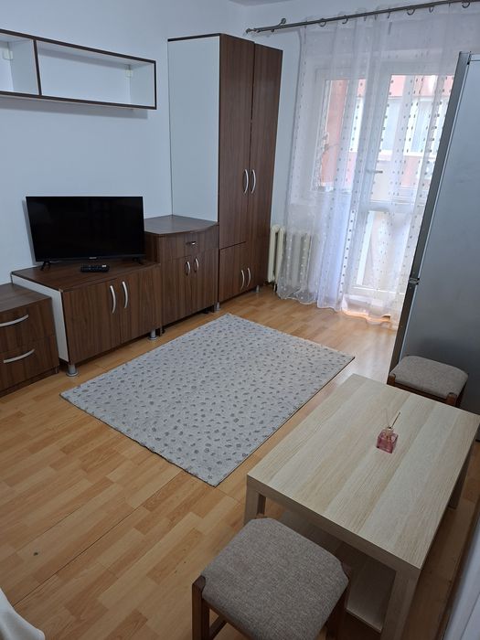 Proprietar închiriez garsoniera!