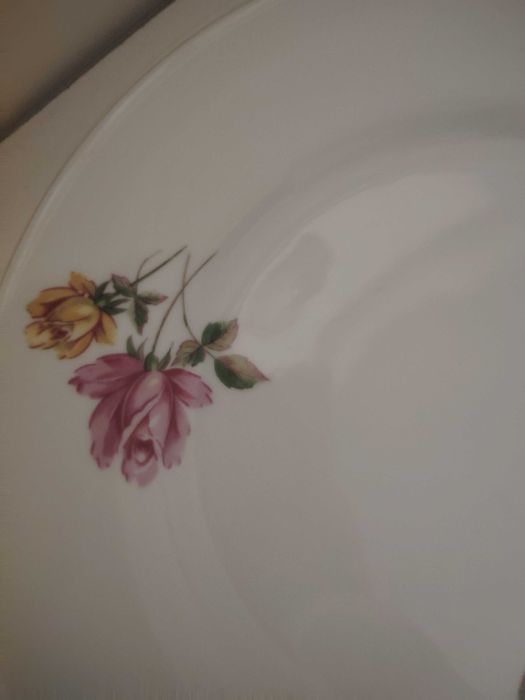 Порцеланови чинии/плата