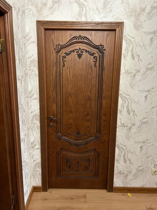 Продам двери 15000