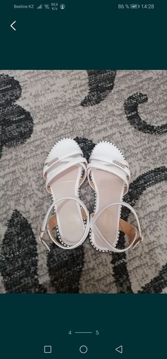 Босоножки, сандали