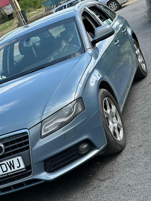 Audi  A4. b8 2.0 D vand / schimb