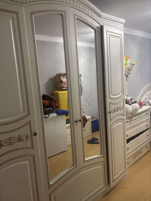 Спальный гарнитур