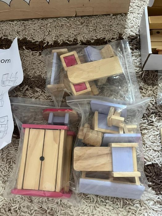 Кукольный домик деревянный