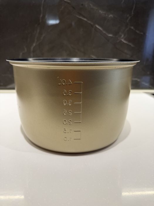 Мультиварка на запчасти новая