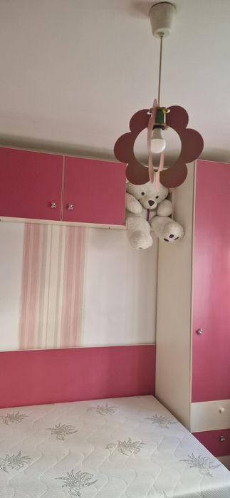 Pat cu saltea ortopedica noua, dulap haine, dulap carti si birou