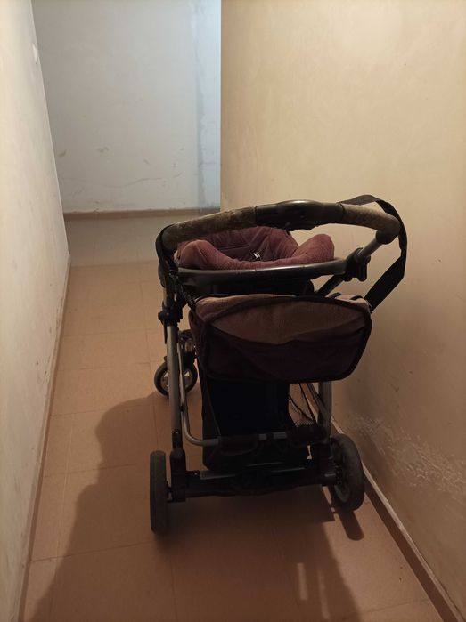 Продавам бебешка количка