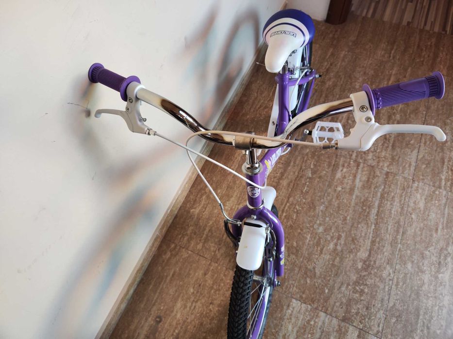 Bicicleta Copii 5-7 ani Velors culoare Mov ca Nouă folosită de câteva ori în parc. Model Unicorn Bicicleta fete. Bicicleta fetite