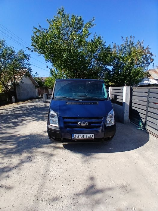 Vând Ford transit