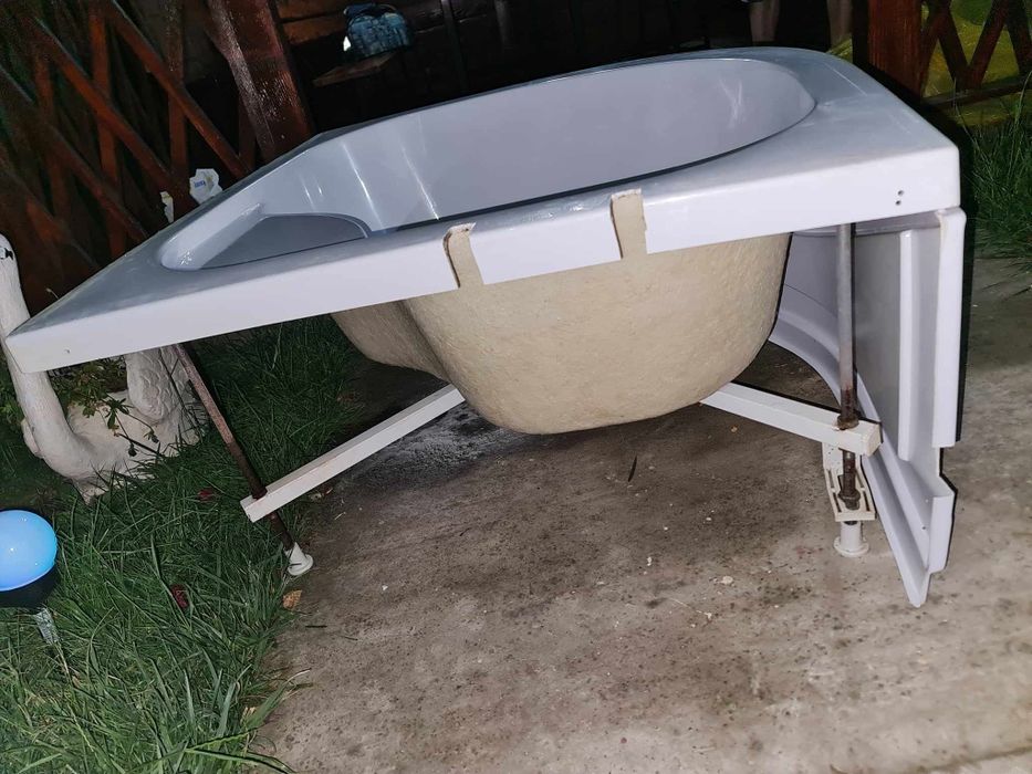 Vând cabina dus + cadita semirotunda ,pe dreapta, cadita inalta, 90 x