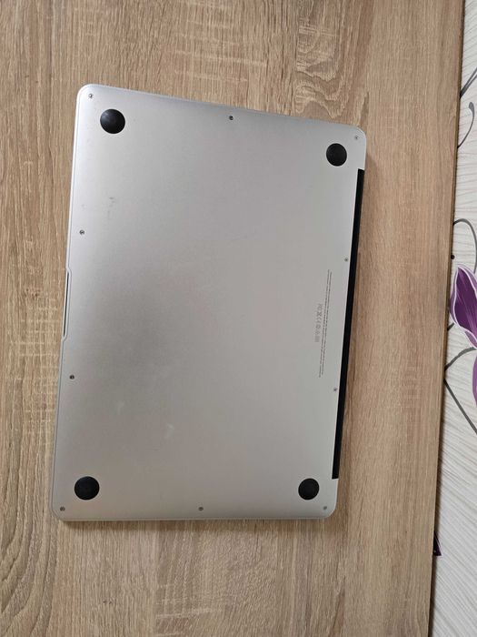 MacBook Air 13-inch  A 1466