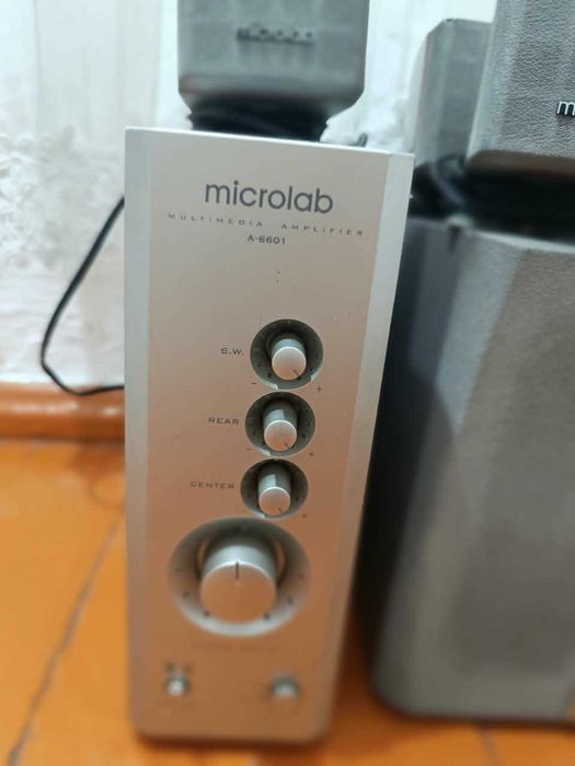 Продам колонки+сабуфер microlab, в рабочем состоянии.