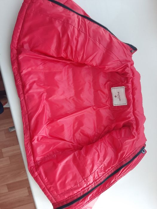 Продам ветровку для девочки. На годик.