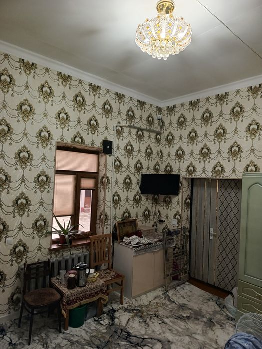 Uchaska 3 sotix, 5 ta xona bor