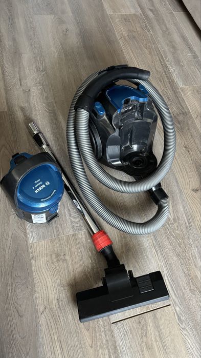 Пылесос Bosch рабочий
