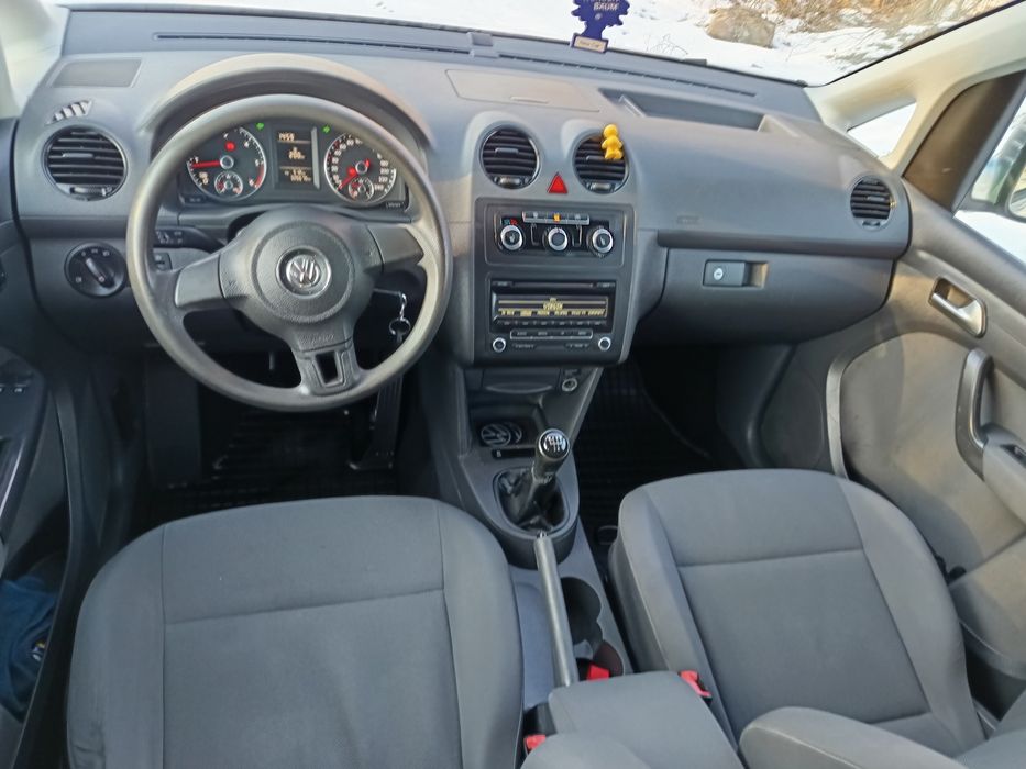 VW. CADDY 1,6 TDi 2014.  110 cp