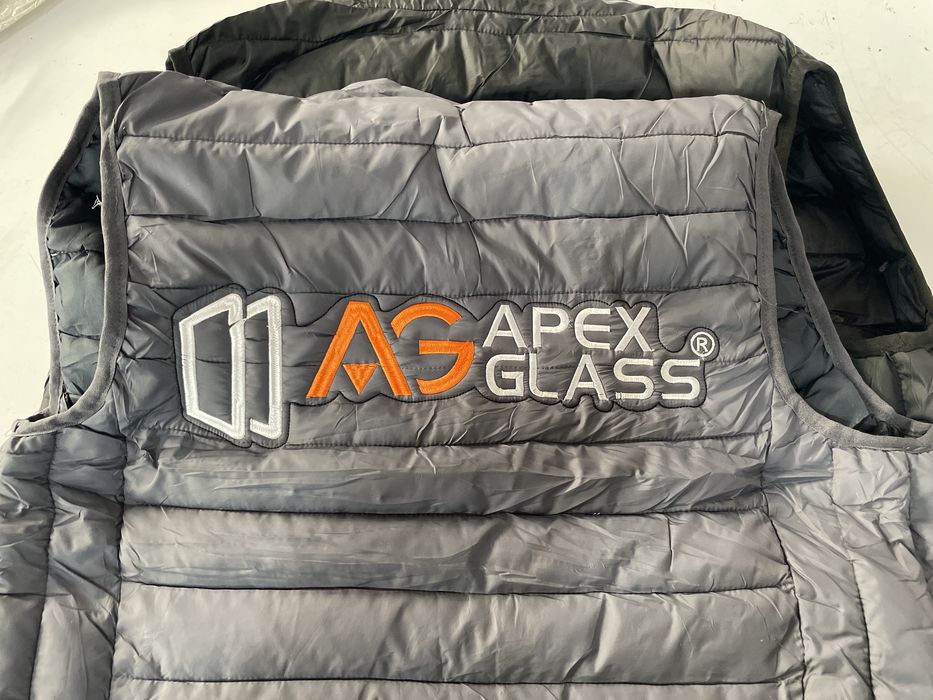 униформа футболка худи свитшот жилетка куртка кепка поло полотенце