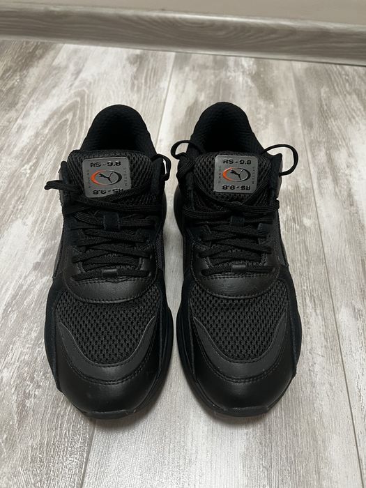 Продавам мъжки маратонки Puma