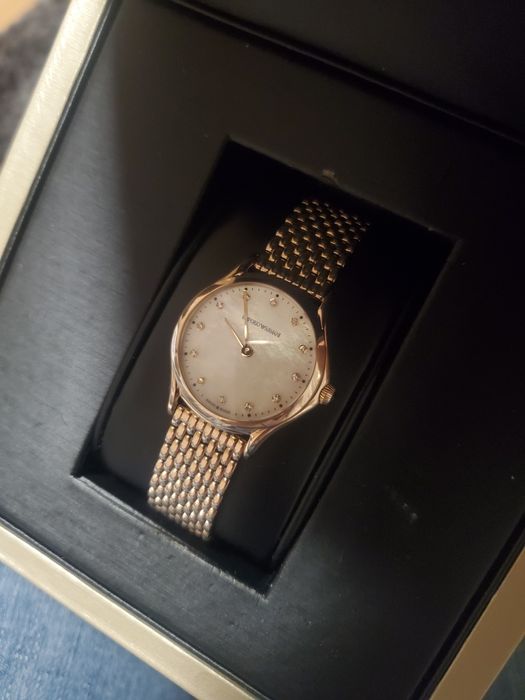 Vând ceas armani nou