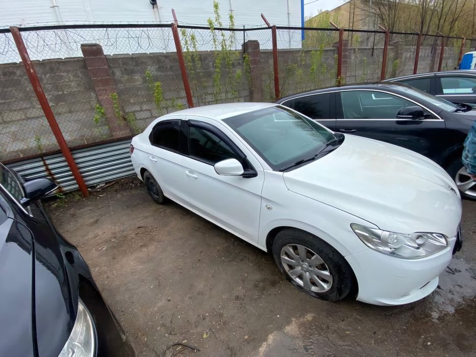 Автомобиль PEUGEOT 301