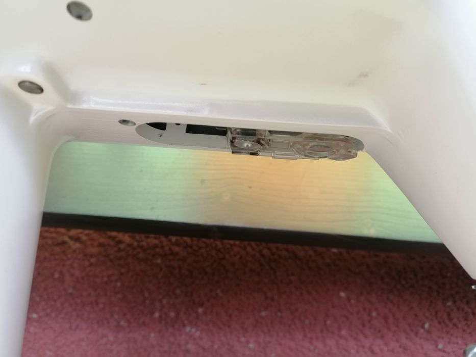 Masina de cusut electric Singer 764