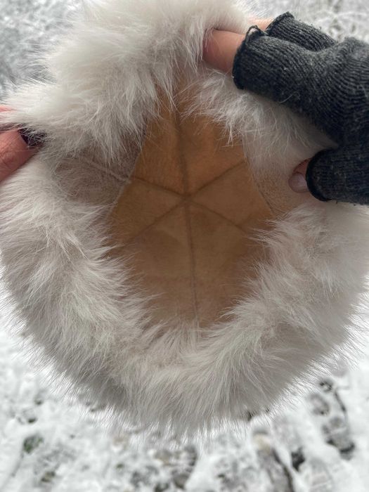 Модерна зимна пухена шапка