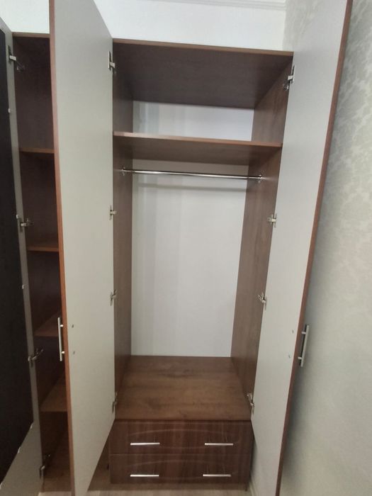 Продается шкаф в отличном состаяние