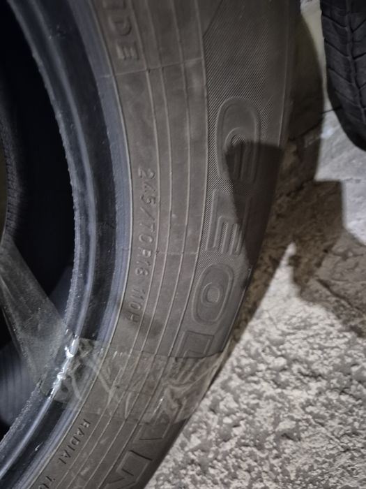 Продам шины на 18