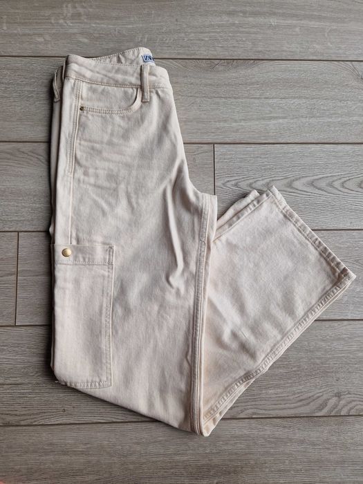 Set Zara pantaloni+ jacheta