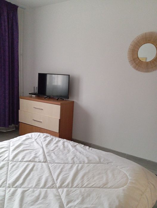 Garsoniera de închiriat Vitan sect3