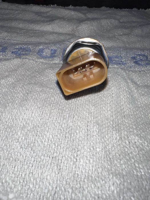 Senzor presiune combustibil rampa 2.0 TDI Euro 5