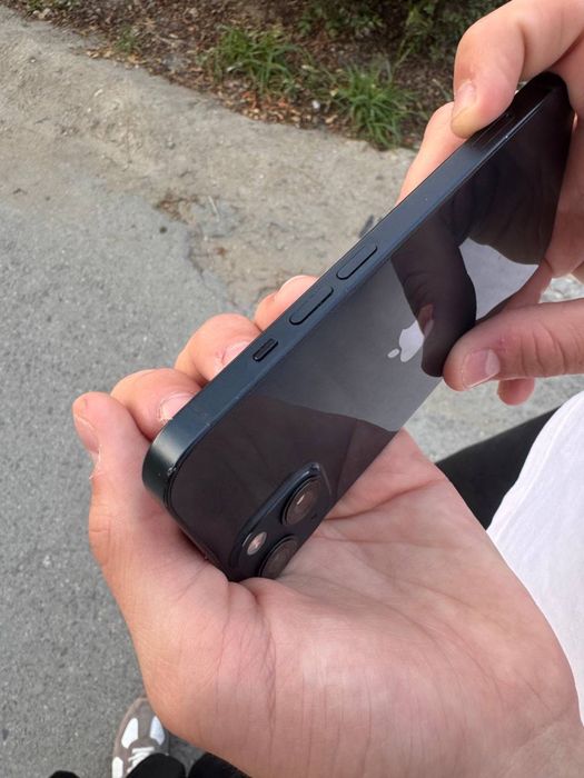 Продам iphone 13