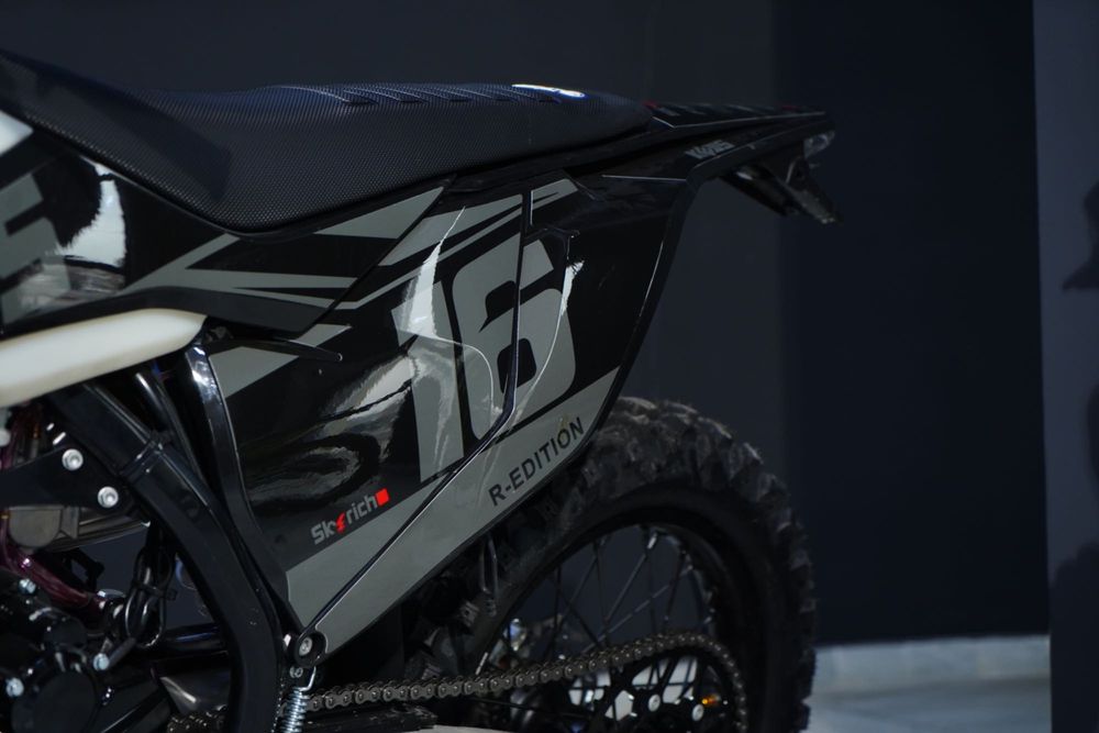 Мотоцикл Kews K16 R-edition