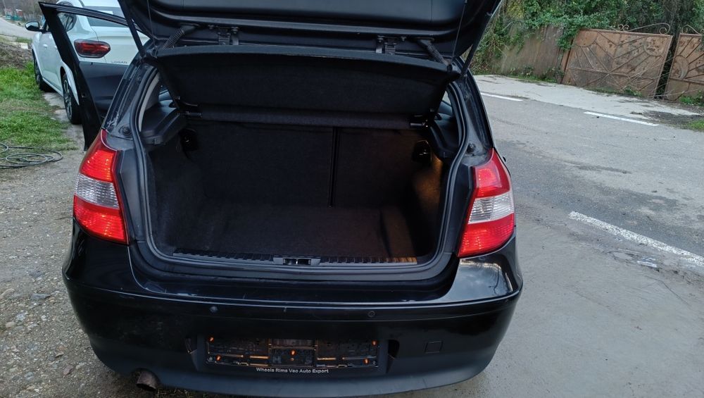 BMW Seria 1 – 116i Benzină | 2006 |