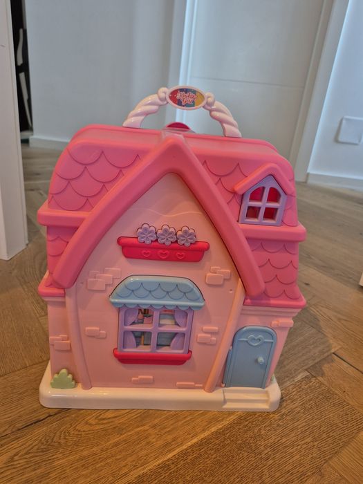 Casa de familie cu sunet si lumini
