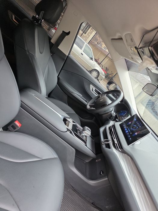 Hongqi E-QM5 500км. СРОЧНО сотилади.