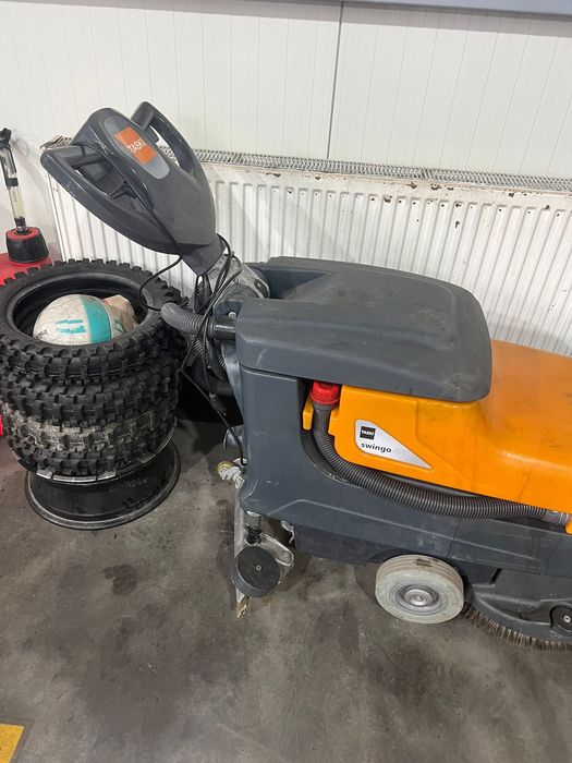 Masina de spalat pardoseli / Taski swingo 455 B