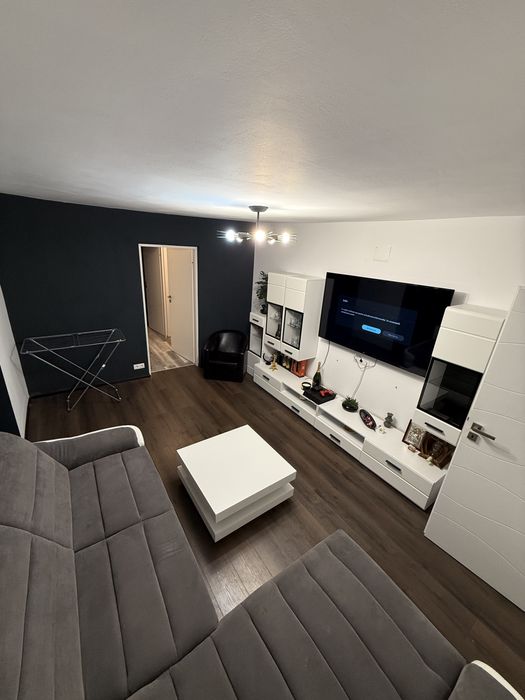 Apartament 3 camere etaj 1 girocului