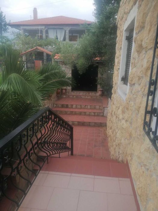 Продава се къща 160 м2 с двор 330 м2 в Аспровалта, Северна Гърция