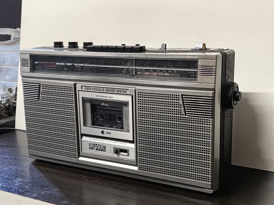 Радиокасетофон Sharp Gf-6060