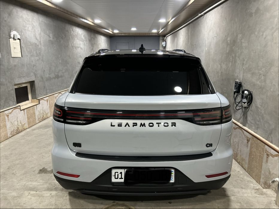 Leapmotor C11 300KM Gibrid      Dop opsiya Restayling FULL