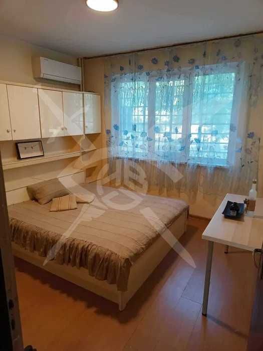 Дава се под наем Четиристаен апартамент в Варна, Зимно кино Тракия - 100 кв.м за 550 € - Снимка #3