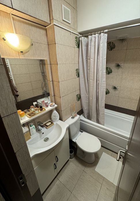 Proprietar ofer spre vanzare apartament cu doua camere
