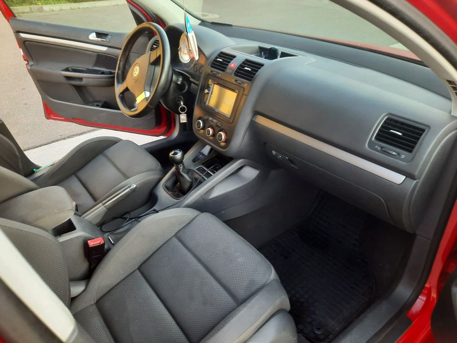 Vând autoturism marca WV golf