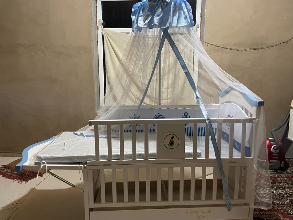 СРОЧНО Продаю кроватку в отличном состоянии !